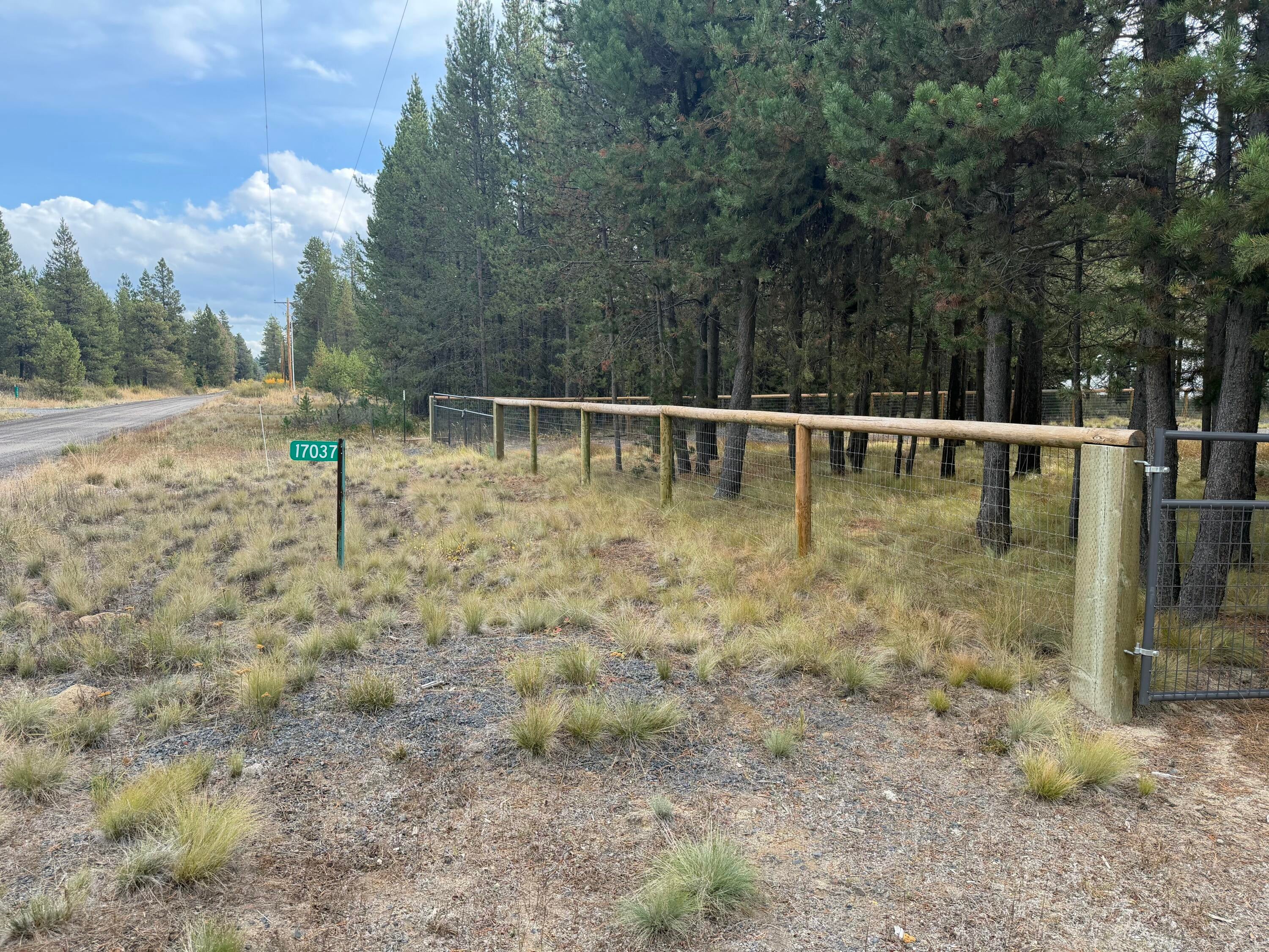 17037 Downey Road Bend, OR 97707 - Photo 2 of 20 IMG_6884