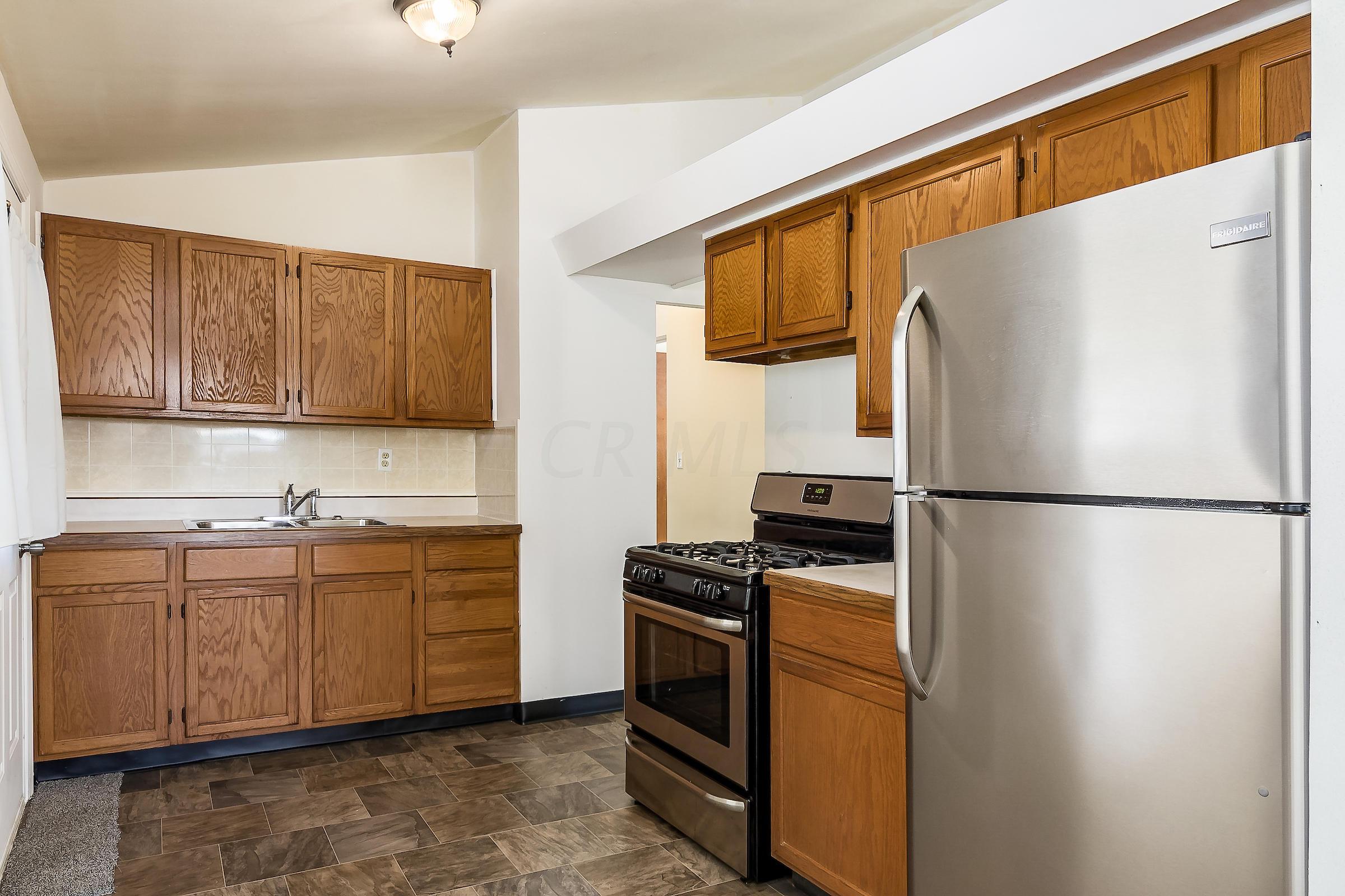 653 Roth Avenue Columbus, OH 43228 - Photo 12 of 36 Gallery Image 12