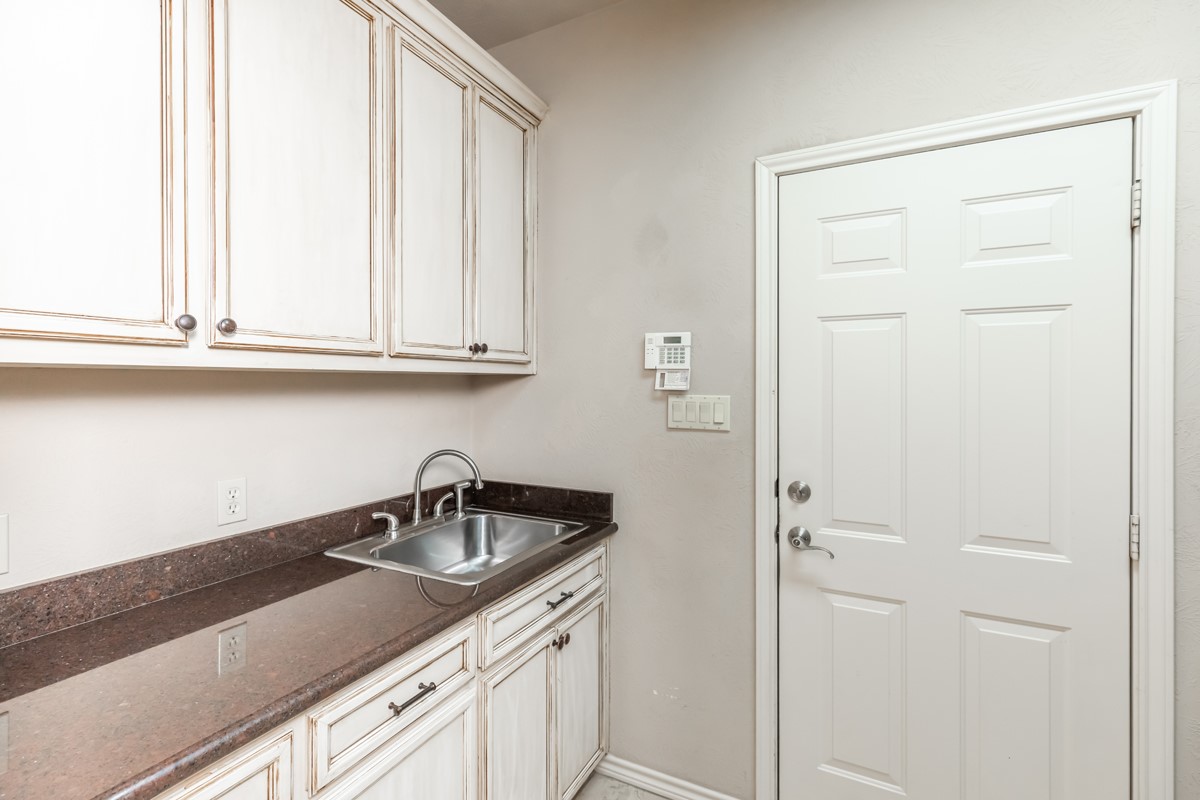 3699 Grayson Lane Beaumont, TX 77713 - Photo 16 of 33