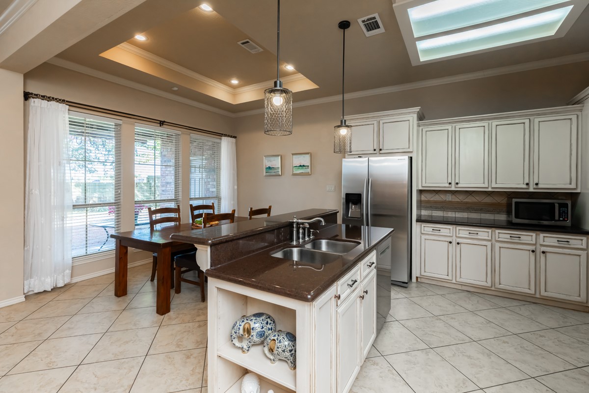 3699 Grayson Lane Beaumont, TX 77713 - Photo 6 of 33