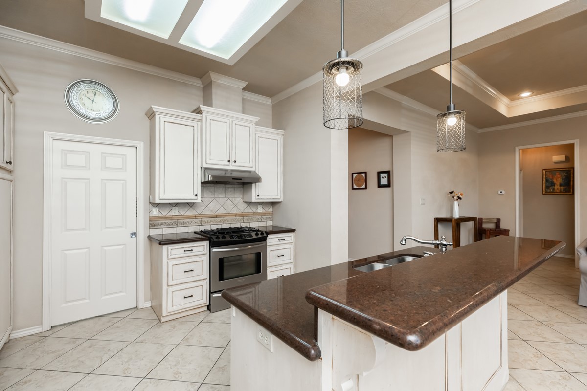 3699 Grayson Lane Beaumont, TX 77713 - Photo 9 of 33