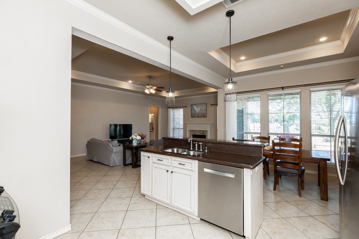 3699 Grayson Lane Beaumont, TX 77713 - Photo 10 of 33