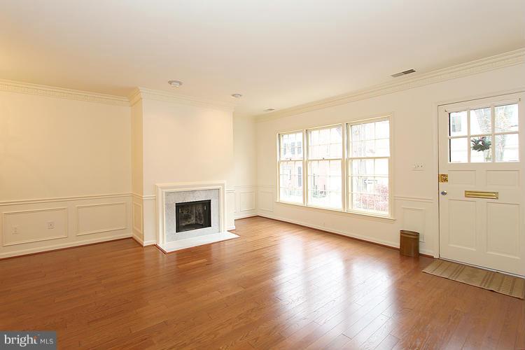 1817 Corcoran Street Northwest, Unit 2 Washington, DC 20009 - Photo 3 of 22 Living Room