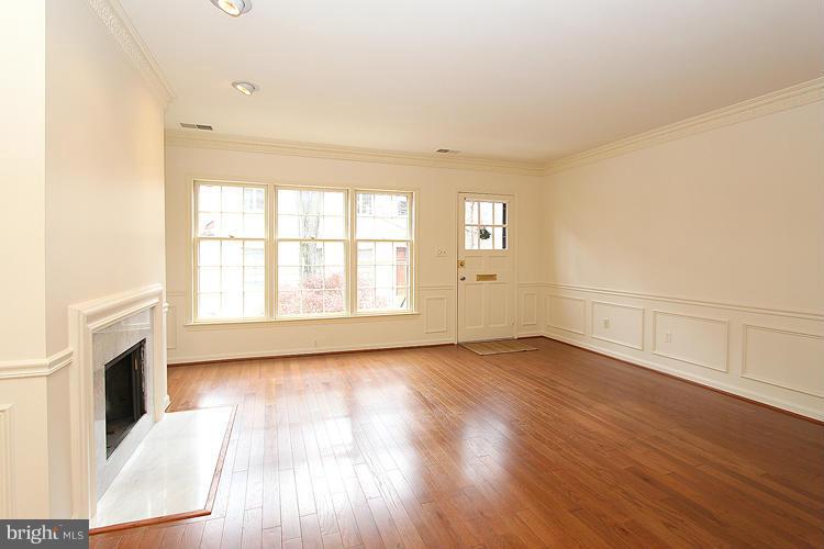 1817 Corcoran Street Northwest, Unit 2 Washington, DC 20009 - Photo 4 of 22 Living Room