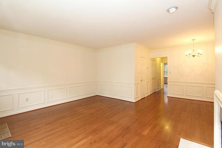 1817 Corcoran Street Northwest, Unit 2 Washington, DC 20009 - Photo 5 of 22 Living Room