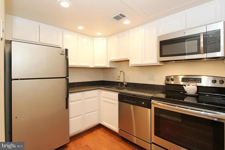 1817 Corcoran Street Northwest, Unit 2 Washington, DC 20009 - Photo 8 of 22 Kitchen