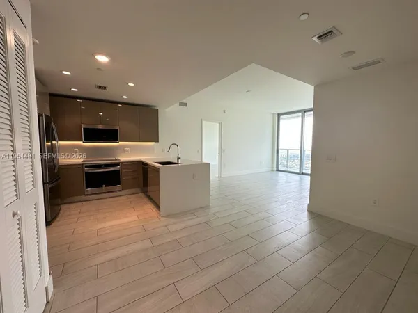 $3,000 | 2000 Metropica Way, Unit 2511, Sunrise, FL 33323