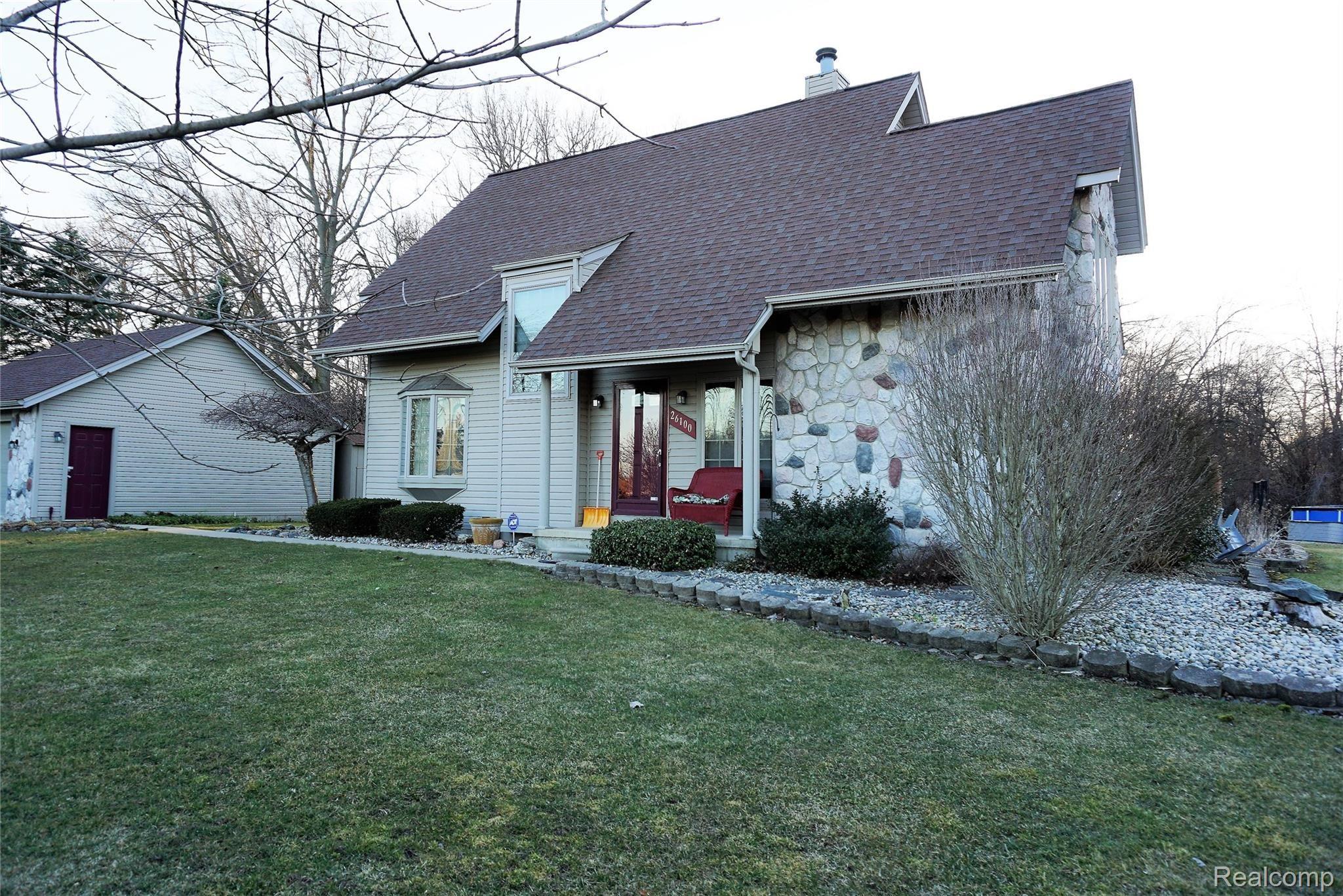 26100 Romine Road New Boston, MI 48164 - Photo 35 of 46 DSC02263 (1).JPG