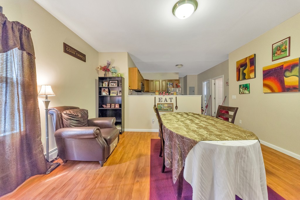 144 King Street Springfield, MA 01109 - Photo 4 of 30 Gallery Image 4
