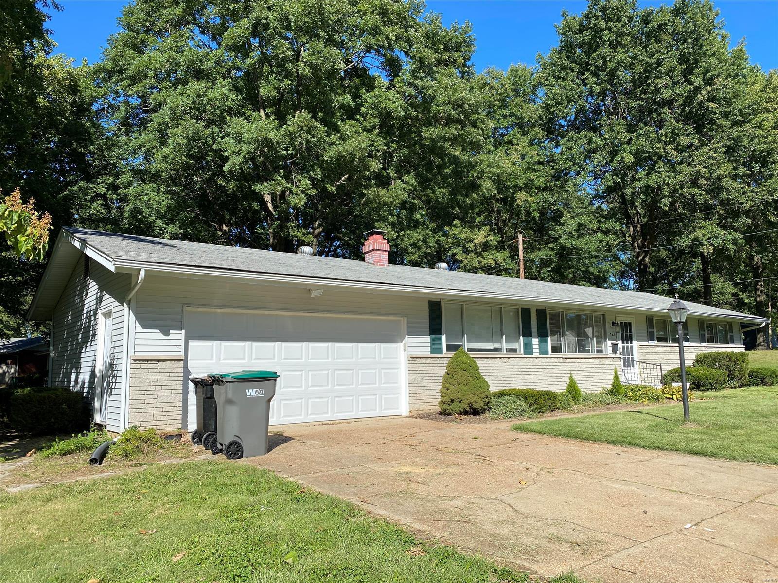 963 Coal Bank Road St. Louis, MO 63138 - Photo 1 of 20