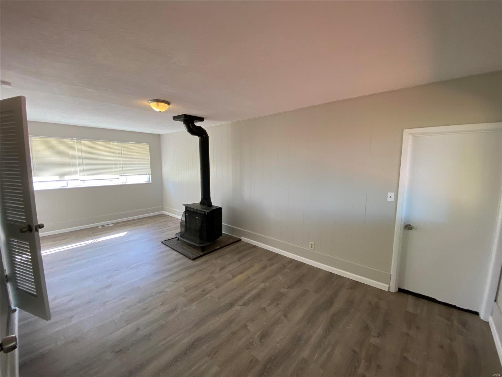 963 Coal Bank Road St. Louis, MO 63138 - Photo 3 of 20