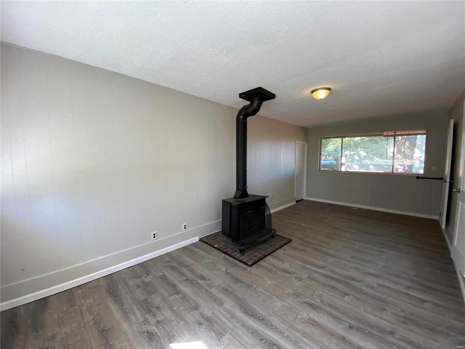 963 Coal Bank Road St. Louis, MO 63138 - Photo 4 of 20