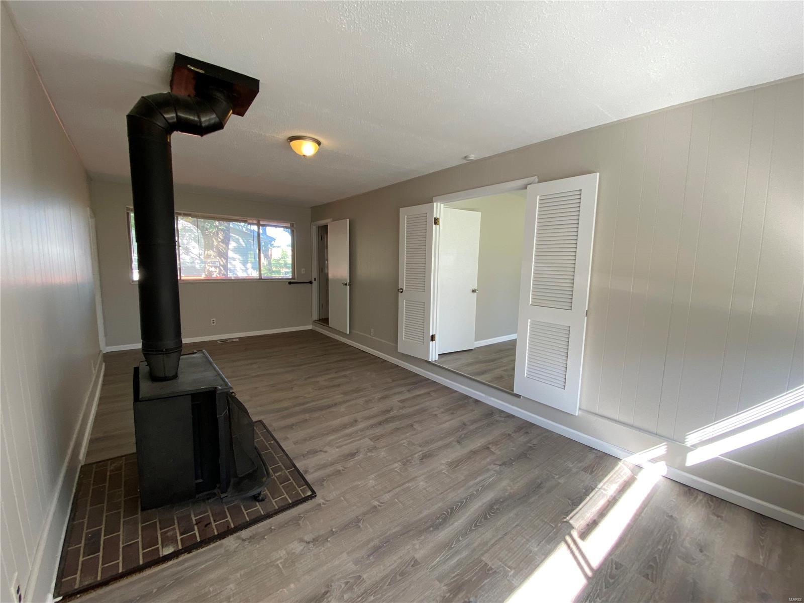 963 Coal Bank Road St. Louis, MO 63138 - Photo 5 of 20