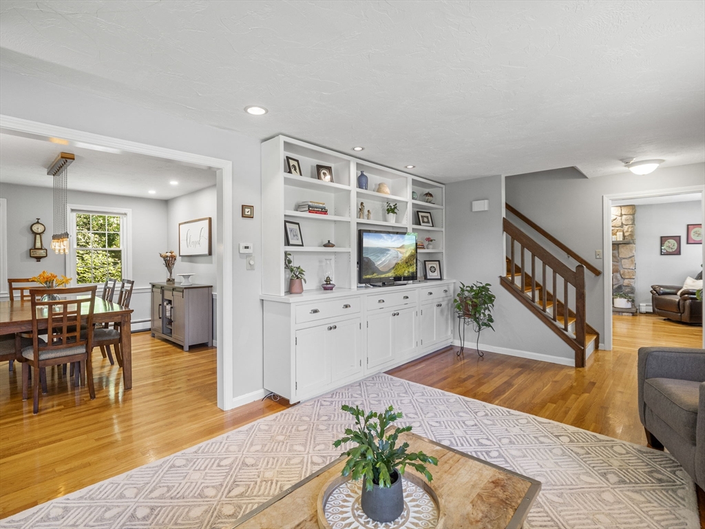 24 Barnstable Road Norfolk, MA 02056 - Photo 3 of 24 Gallery Image 3