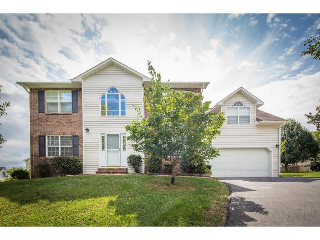 10 Spring Knoll Court Johnson City, TN 37601 - Photo 1 of 24 10 Spring Knoll Crt