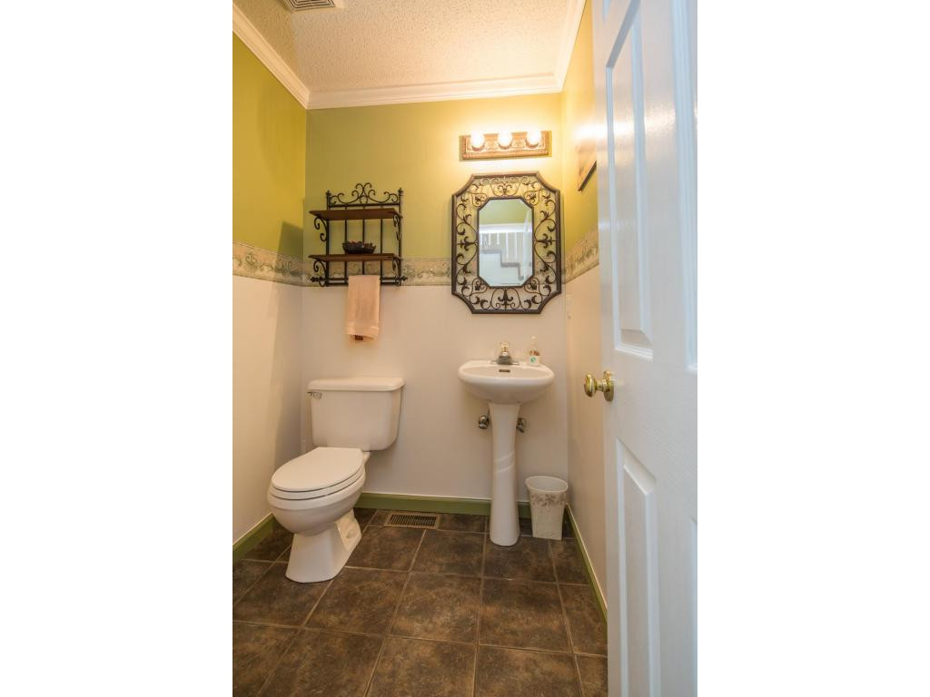 10 Spring Knoll Court Johnson City, TN 37601 - Photo 11 of 24 Half Bath Downstairs