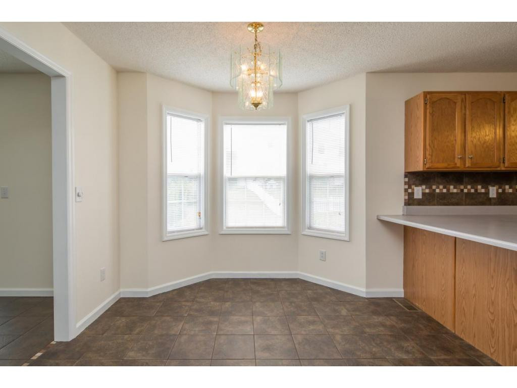 10 Spring Knoll Court Johnson City, TN 37601 - Photo 10 of 24 Eat In Breakfast Area