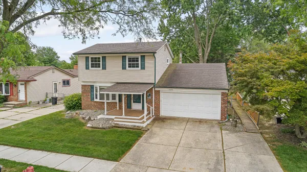 $269,500 | 39805 Coronation Road, Canton, MI 48188