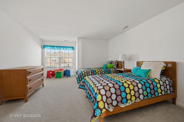 $530,000 | 2111 Washington Drive, Northbrook, IL 60062