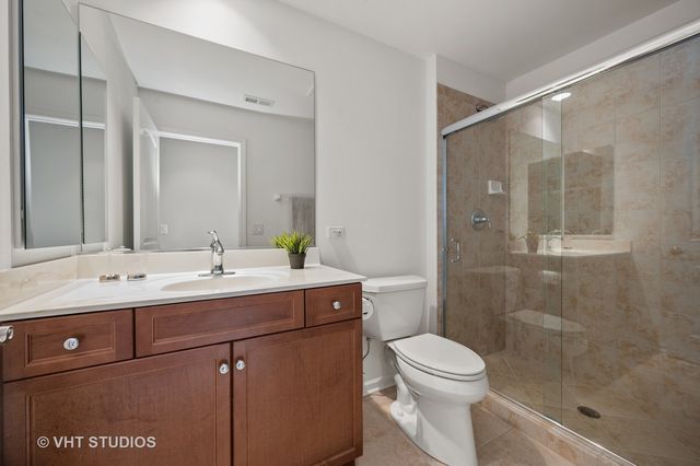 $530,000 | 2111 Washington Drive, Northbrook, IL 60062