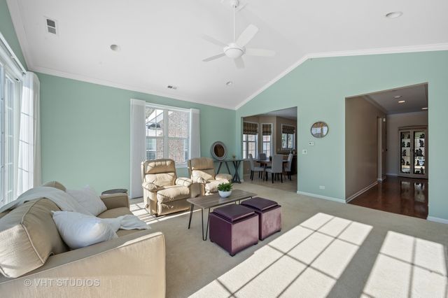 $530,000 | 2111 Washington Drive, Northbrook, IL 60062