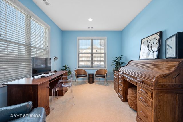 $530,000 | 2111 Washington Drive, Northbrook, IL 60062