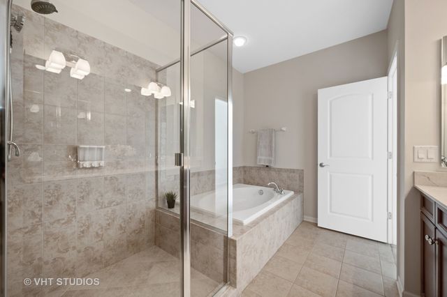 $530,000 | 2111 Washington Drive, Northbrook, IL 60062