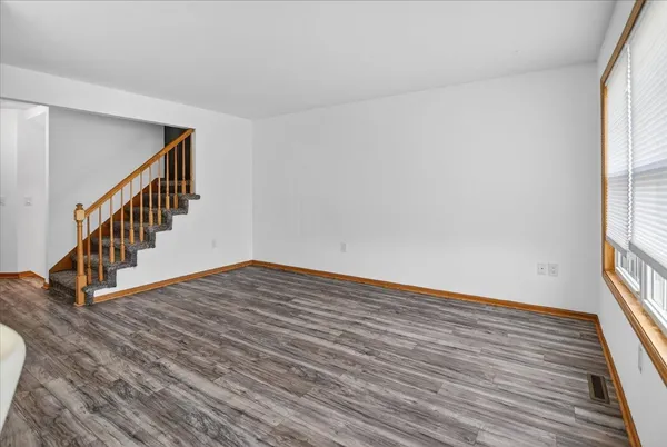 $299,900 | 213 North Musket Ridge Drive, Sun Prairie, WI 53590