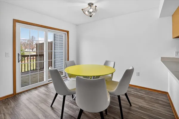 $299,900 | 213 North Musket Ridge Drive, Sun Prairie, WI 53590