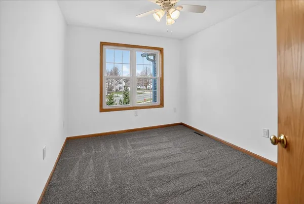 $299,900 | 213 North Musket Ridge Drive, Sun Prairie, WI 53590