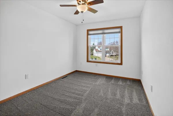 $299,900 | 213 North Musket Ridge Drive, Sun Prairie, WI 53590