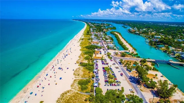 $795,000 | 424 Albee Road West, Unit 1, Nokomis, FL 34275