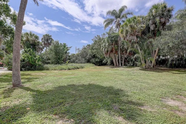$795,000 | 424 Albee Road West, Unit 1, Nokomis, FL 34275
