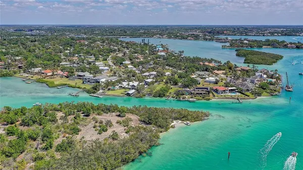 $795,000 | 424 Albee Road West, Unit 1, Nokomis, FL 34275