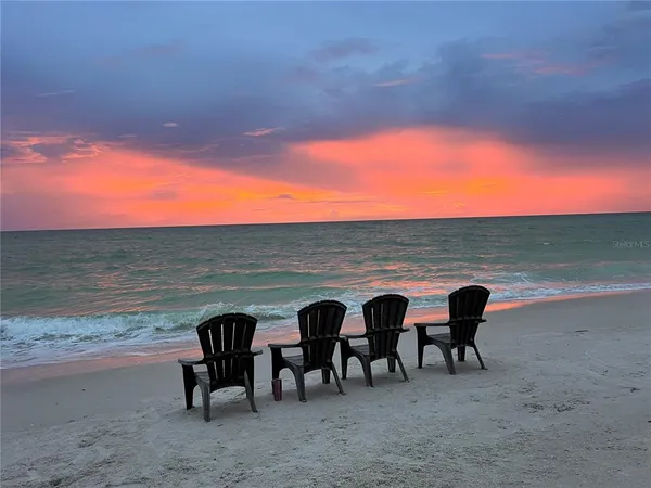 $795,000 | 424 Albee Road West, Unit 1, Nokomis, FL 34275