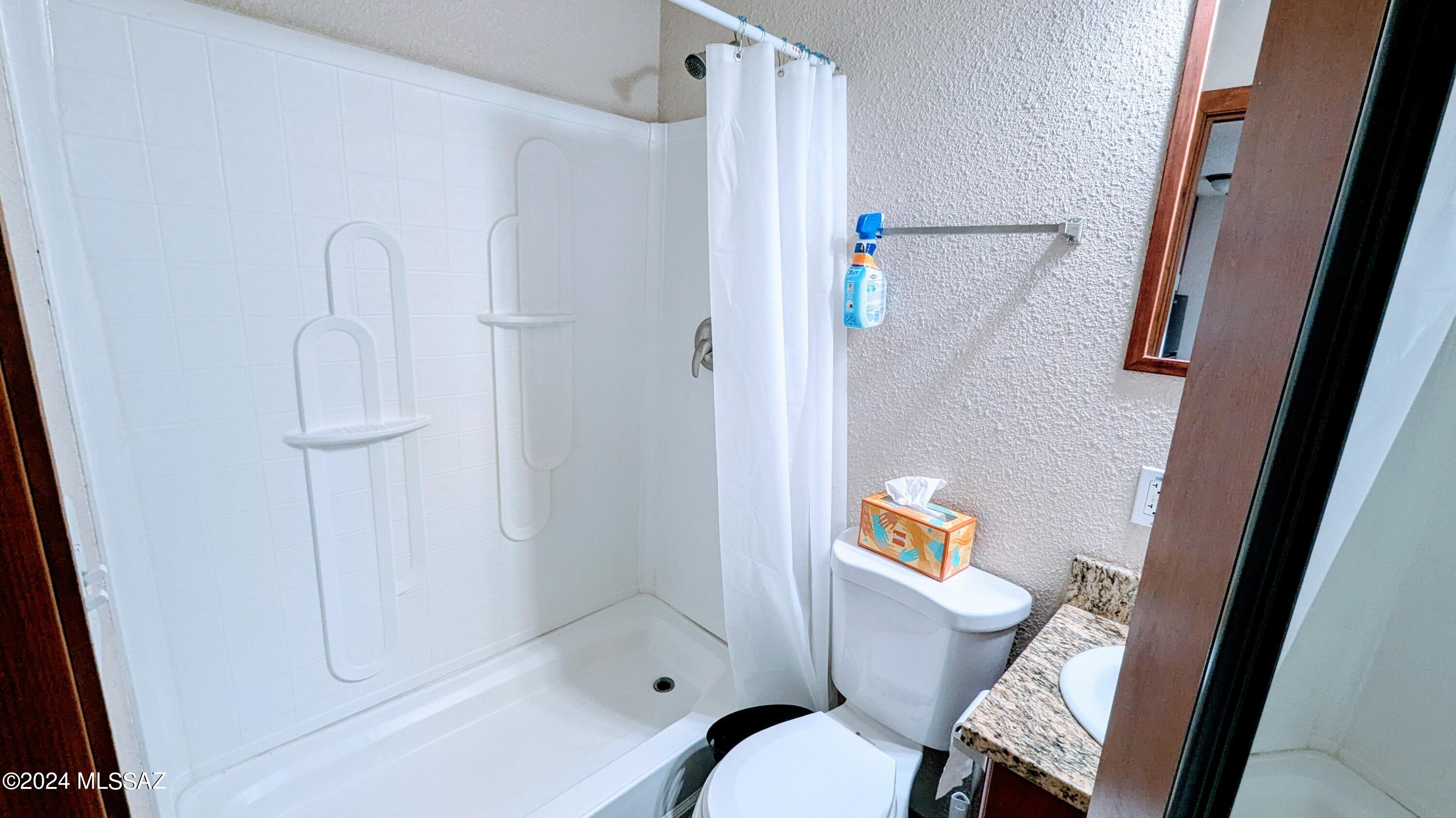121 East Roger Road, Unit D Tucson, AZ 85705 - Photo 5 of 6