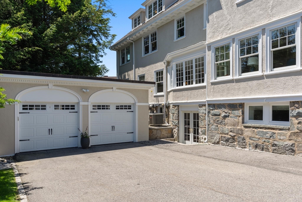 10 Burnham Road Newton, MA 02465 - Photo 28 of 29