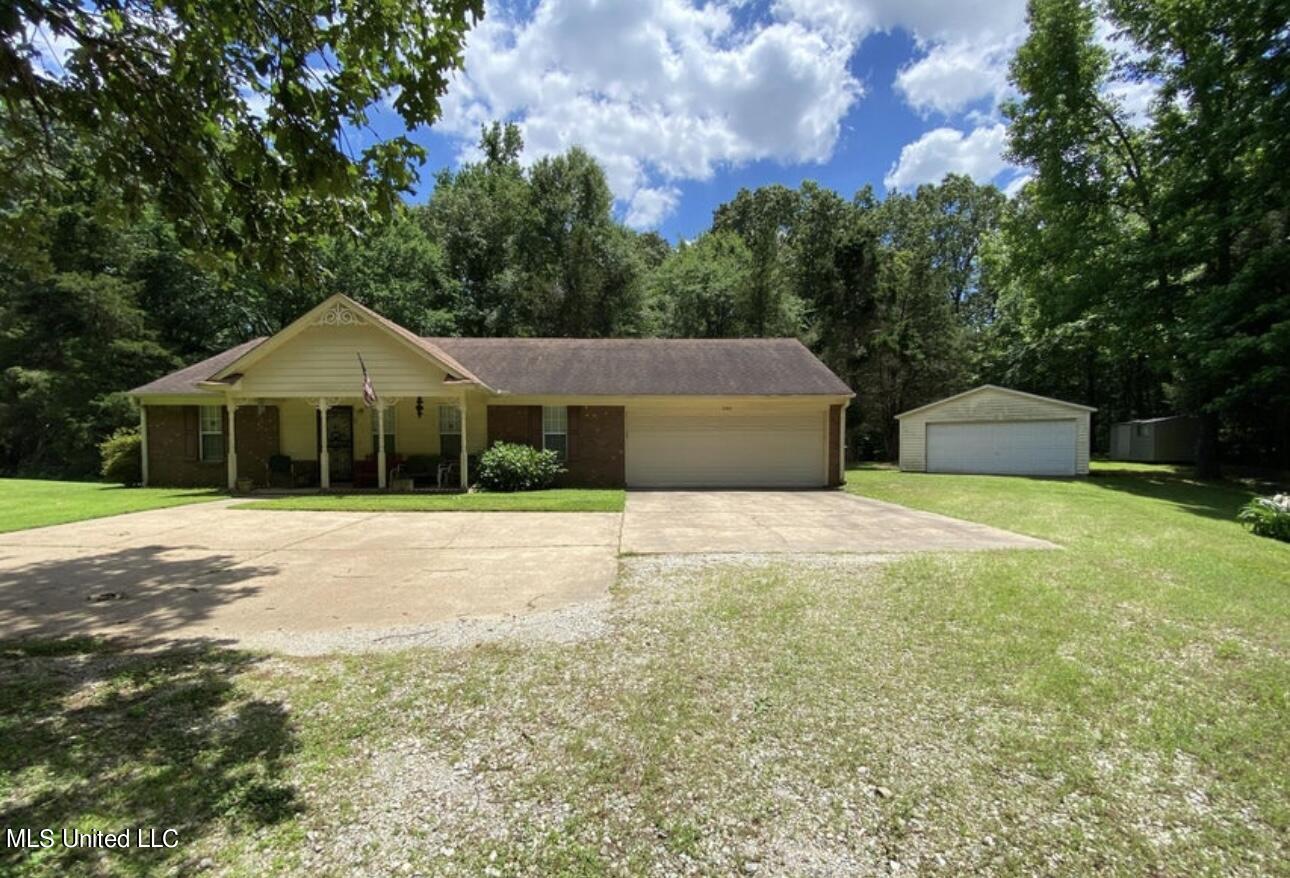 2765 Nesbit Road Nesbit, MS 38651 - Photo 1 of 14 front