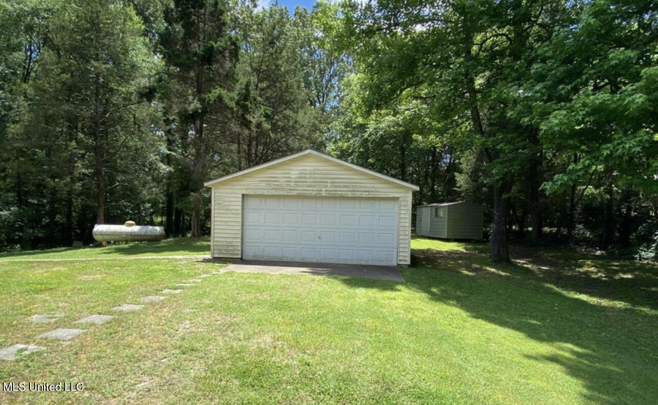 2765 Nesbit Road Nesbit, MS 38651 - Photo 5 of 14 IMG_4991