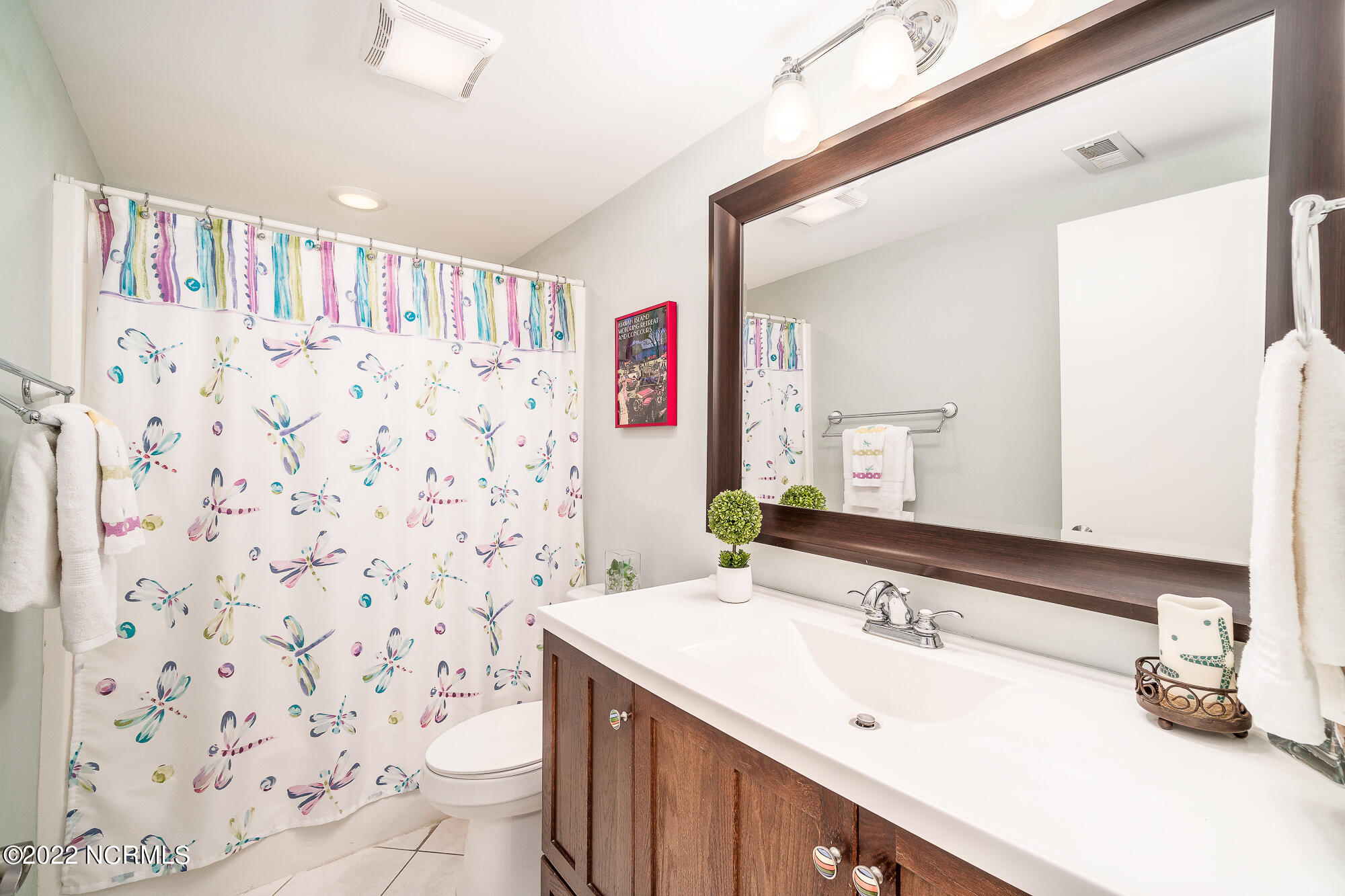 525 Salter Path Road, Unit A4 Atlantic Beach, NC 28512 - Photo 26 of 37 Full guest bathroom