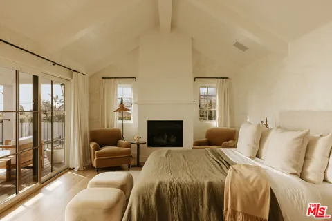 $9,450,000 | 6509 Wandermere Road, Malibu, CA 90265