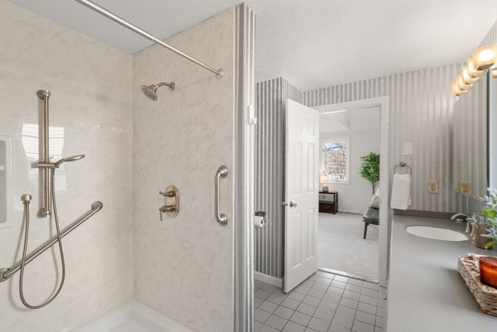 158 Brook Farm Road, Unit 158 Boston, MA 02132 - Photo 21 of 32