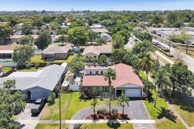 $5,000 | 5380 Southwest 8th Court, Plantation, FL 33317