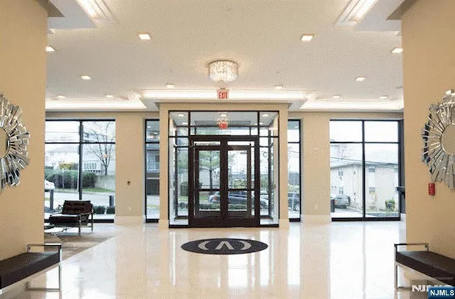 $2,500 | 295 Polifly Road, Hackensack, NJ 07601