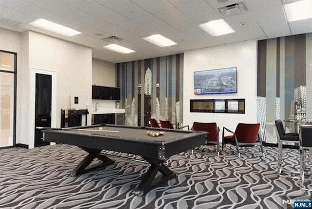 $2,500 | 295 Polifly Road, Hackensack, NJ 07601