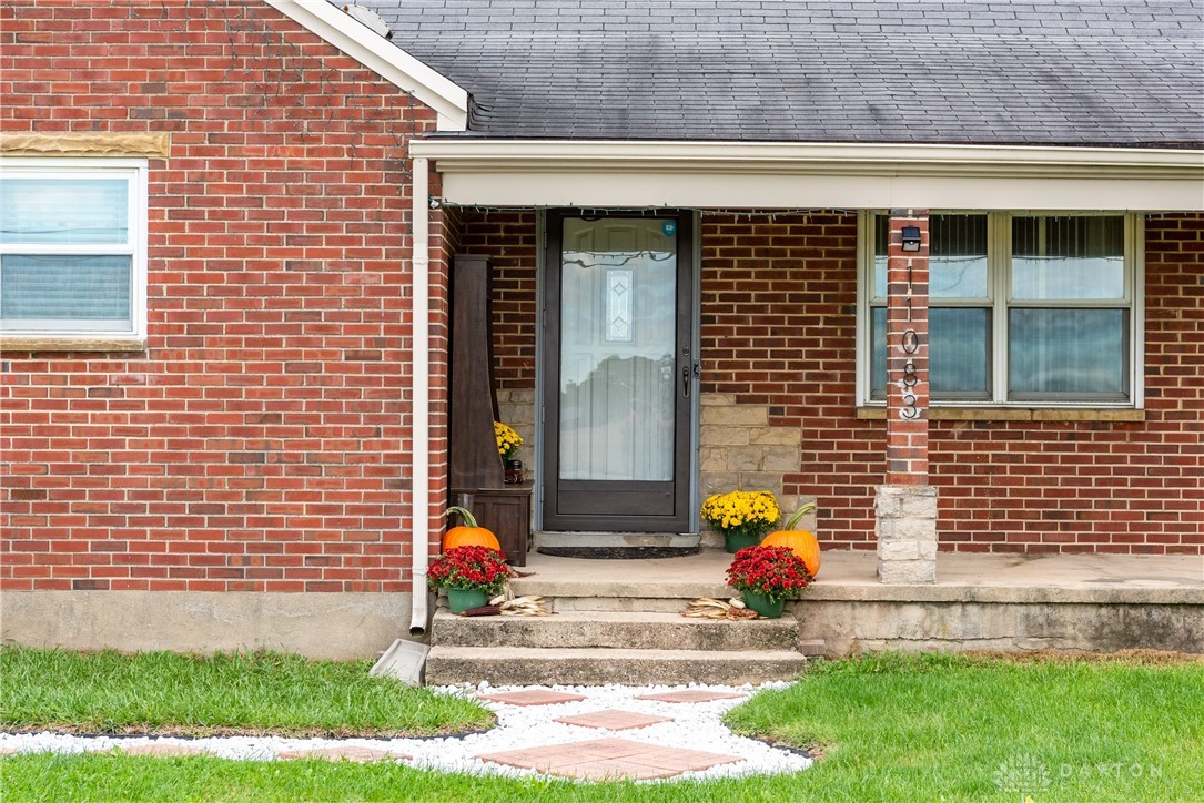 11083 Haber Road Clayton, OH 45322 - Photo 4 of 36