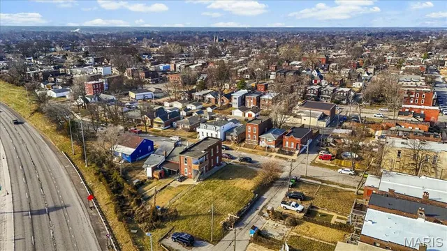 $10,000 | 4614 Pennsylvania Avenue, St. Louis, MO 63111