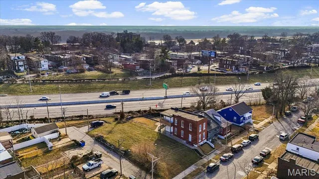 $10,000 | 4614 Pennsylvania Avenue, St. Louis, MO 63111