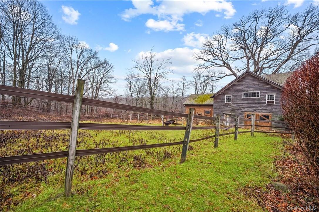 15 Inningwood Road Ossining, NY 10562 - Photo 36 of 50 Riding Area