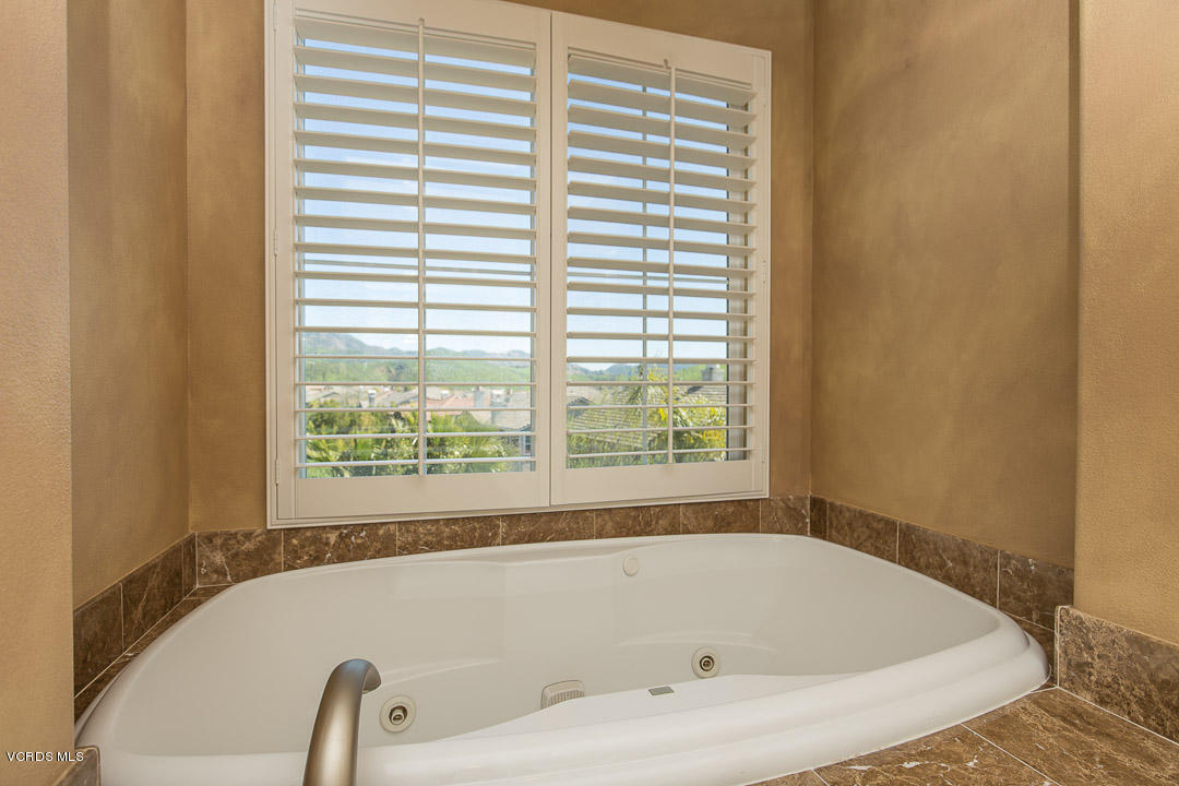 3782 Sable Ridge Court Simi Valley, CA 93063 - Photo 43 of 70 Master Jetted Tub